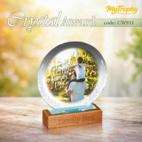 MyUniform Crystal Award
