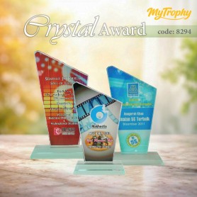MyUniform Crystal Award