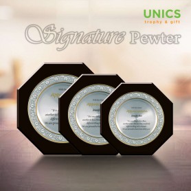 UNICS Bunga Raya Pewter Plaque (Gold)