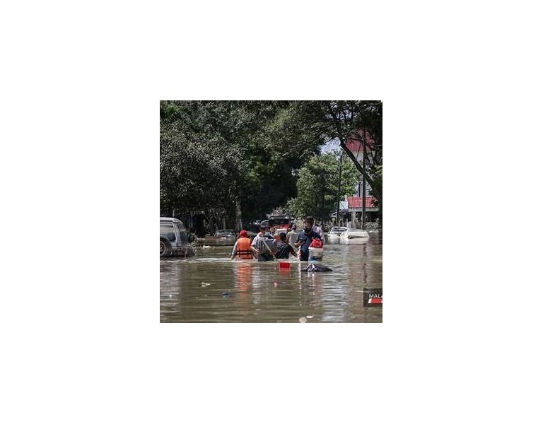Floods Impact Selangor Due to Heavy Rainfall
