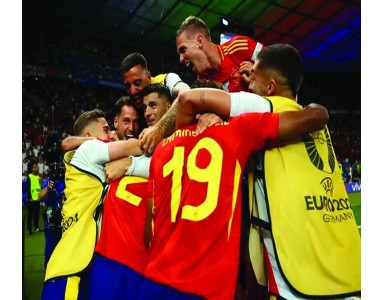 Soccer-Sublime Spain strike late to win record fourth Euro crown